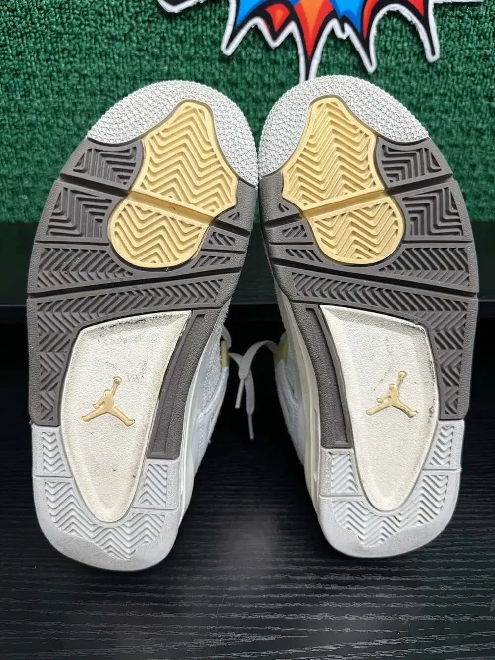 Air Jordan 4 Retro SE GS Craft Photon Dust Youth Size 6/7.5W Pre-Owned